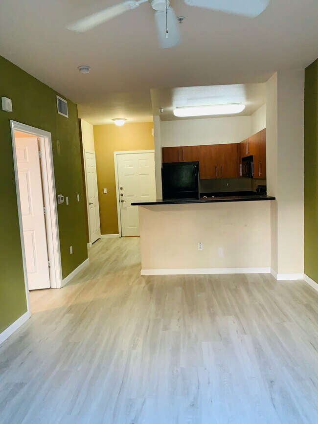 Foto del edificio - 1060 S 3rd St