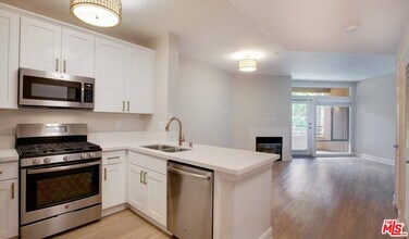 Building Photo - 340 Hauser Blvd