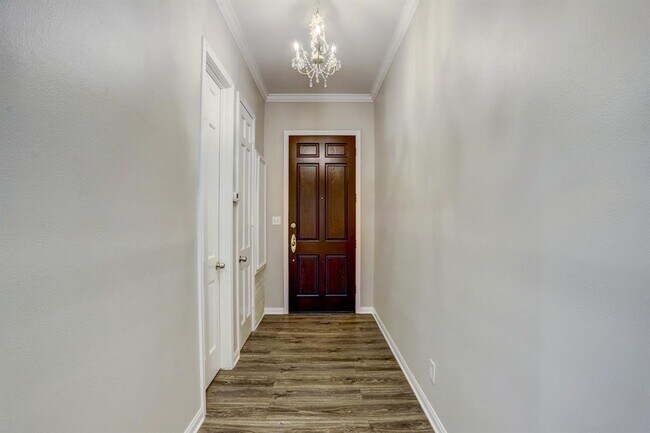 Foto del edificio - 6740 Vanderbilt St