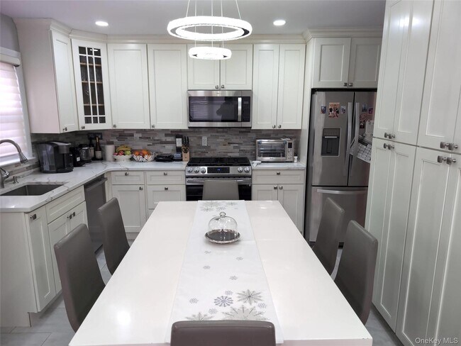 Foto del edificio - 512 E State St