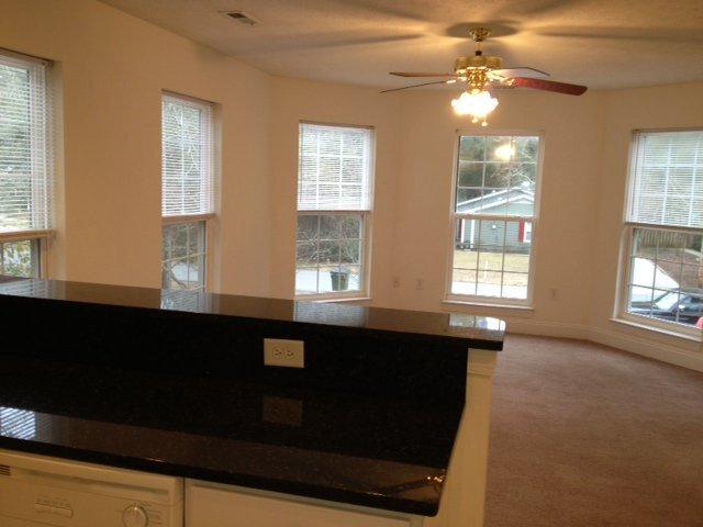 Foto del edificio - 1016 Hickory Dr