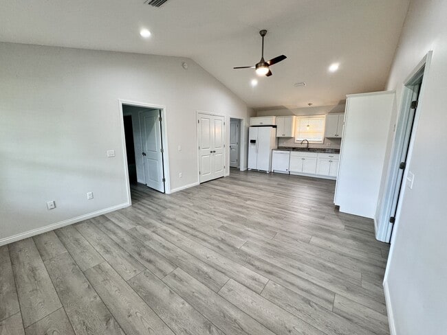 Building Photo - 97 Timothy Dr