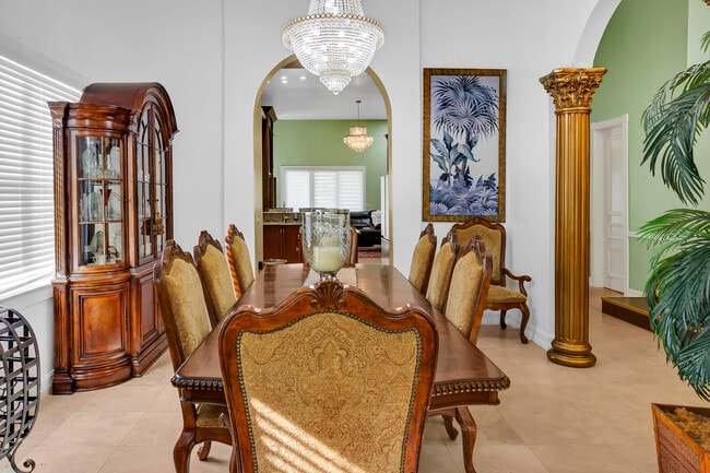 Building Photo - 12121 70th Pl N