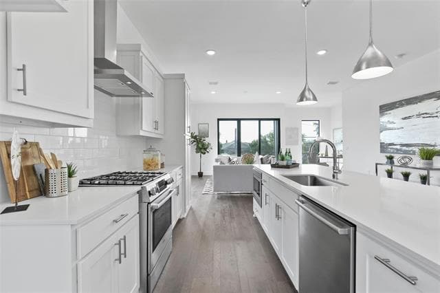 Building Photo - 737 N Zang Blvd