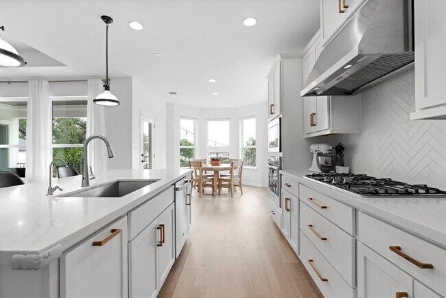 Building Photo - 1368 Pink Granite Blvd