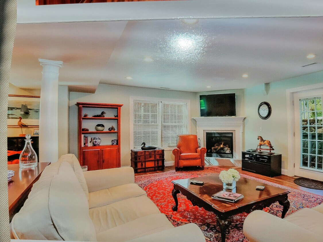 Primary Photo - 33 Downs Ave