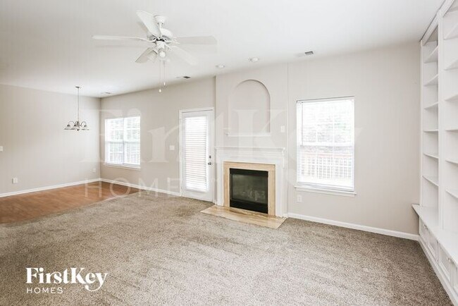 Building Photo - 2516 Macie Glen Ct
