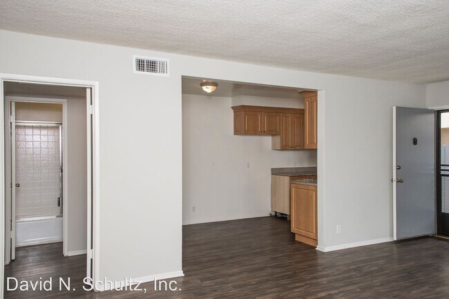 Building Photo - 840 Fischer St