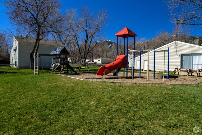 Building Photo - Alvarado Village