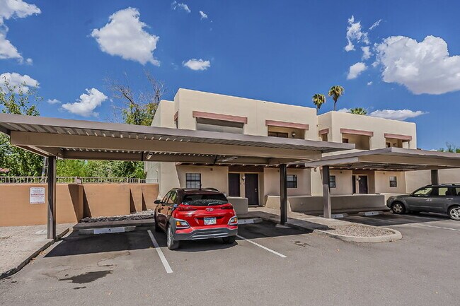 Foto del edificio - 1028 S Ash Ave