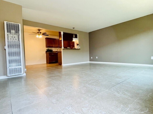 Foto del edificio - 17381 Jacquelyn Ln