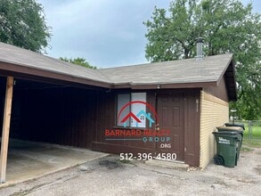 Building Photo - 811 Allen St