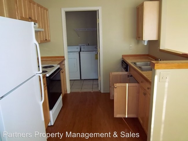 Building Photo - 919 NW Portland Ave