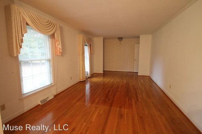 Building Photo - 3 br, 2 bath House - 2133 Lincoln Road