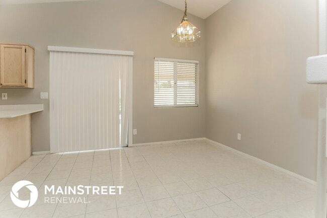 Building Photo - 6716 Rancho Santa Fe Dr