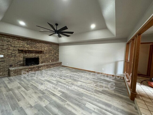 Foto del edificio - 2410 E Britton Rd