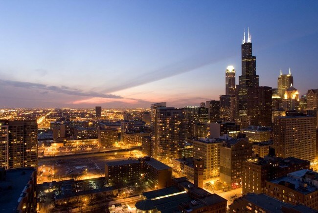 Foto del edificio - 2100 S Indiana Ave