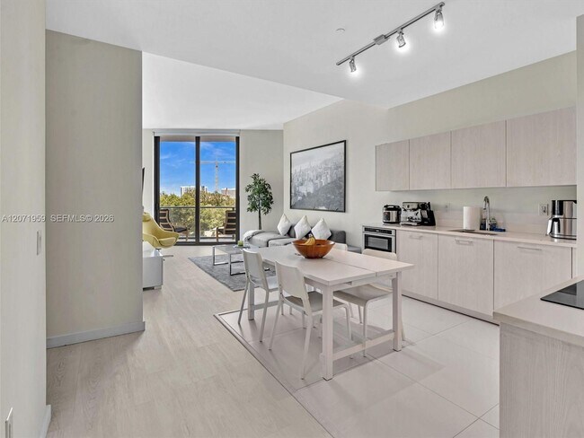 Foto del edificio - 501 NE 31st St