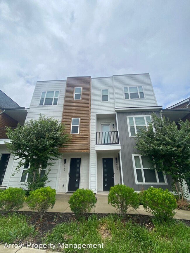 Foto del edificio - 3 br, 3.5 bath House - 689 Vernon Ave