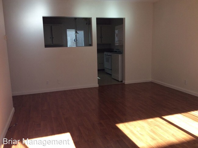 Foto del edificio - 2215 Mathews Ave
