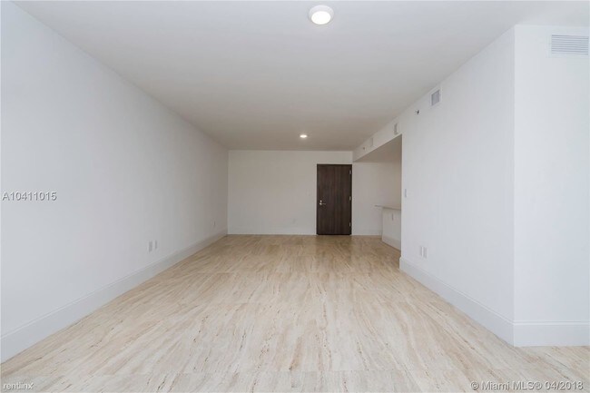 Building Photo - 9262 E Bay Harbor Dr