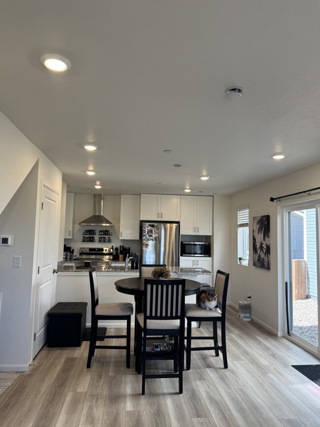 Foto del edificio - 10339 Vaughn Way