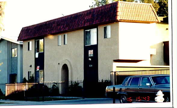 Building Photo - 1226 W Brook St