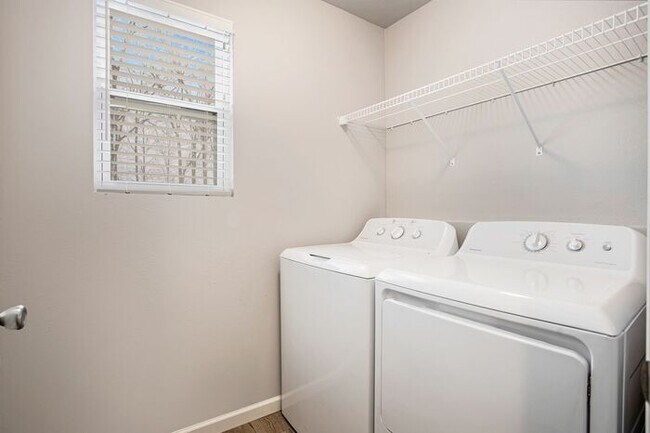 Foto del edificio - 59698 Glidden St