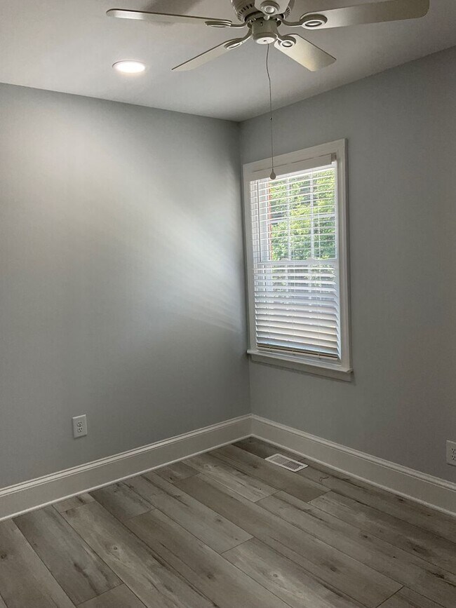 Building Photo - Coming Soon!! Newly Renovated 3 Bedroom 2 ...
