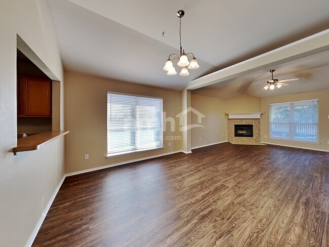 Building Photo - 1508 Mt Zion Dr
