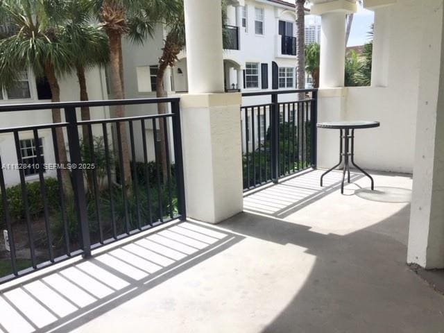 Foto del edificio - 3115 NE 184th St