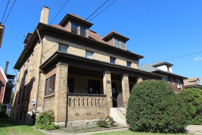 Foto del edificio - 3721 California Ave