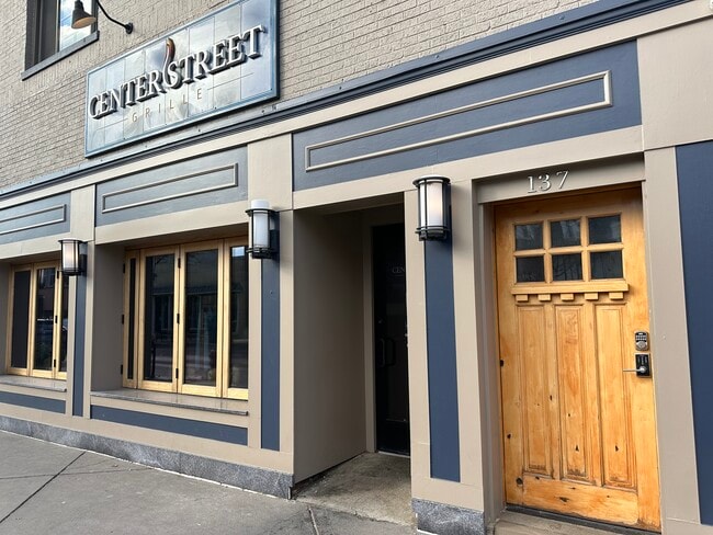 Building Photo - 137 N Center St