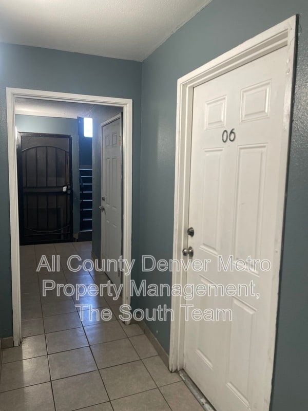 Building Photo - 1590 Clinton St