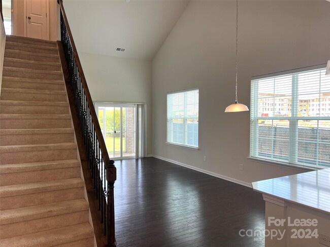 Foto del edificio - 6938 Walnut Branch Ln