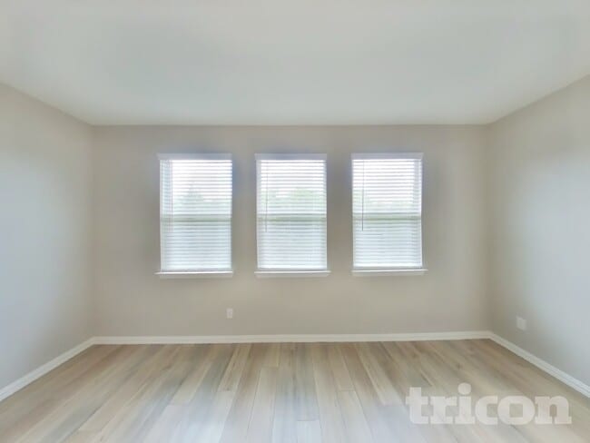 Building Photo - 448 Walpole Ct