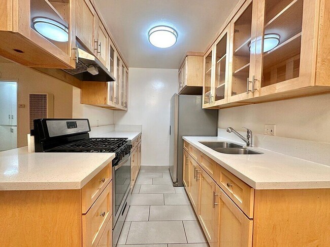 Foto del edificio - 23 Thornton Ave