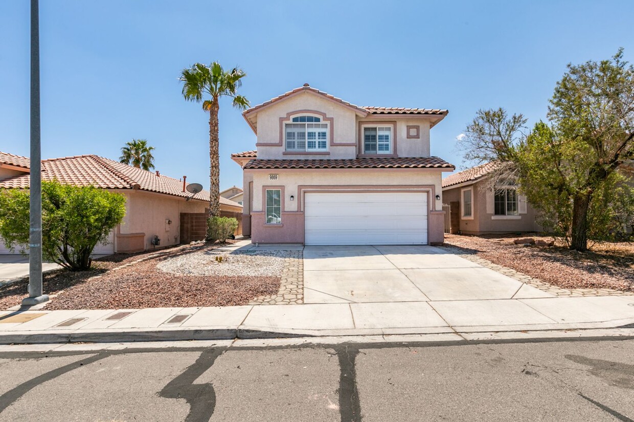 Foto principal - Beautiful 4-Bedroom Home Near Downtown Sum...