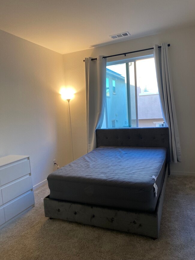 Building Photo - 3092 Acebo Dr