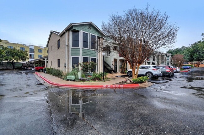Building Photo - 2104 Cullen Ave