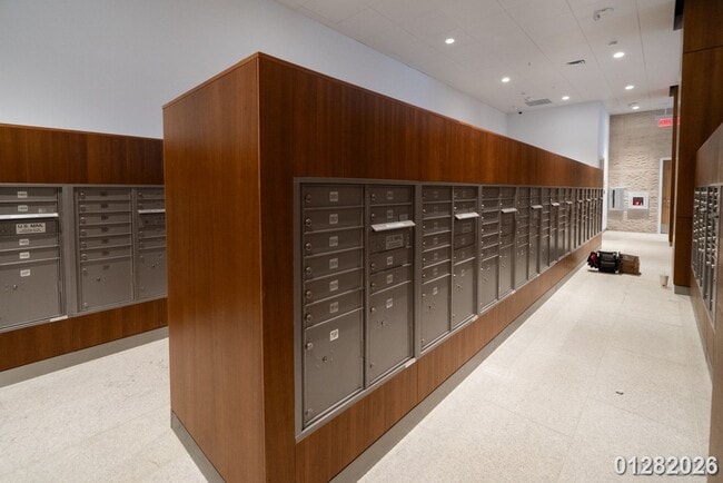 Foto del edificio - $3555.00| 1BD/1BA/1PKG Condominium in The Park Ke'eaumoku Liona Tower