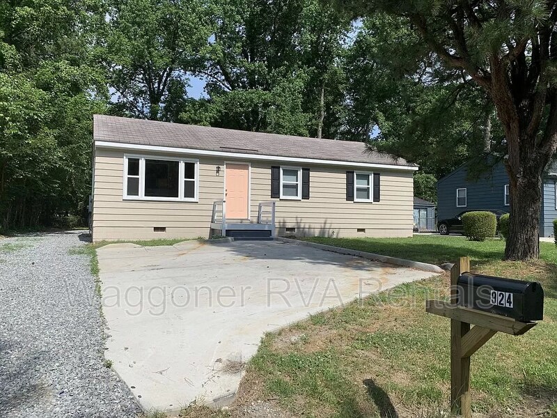 Foto principal - 924 Kingsway Rd