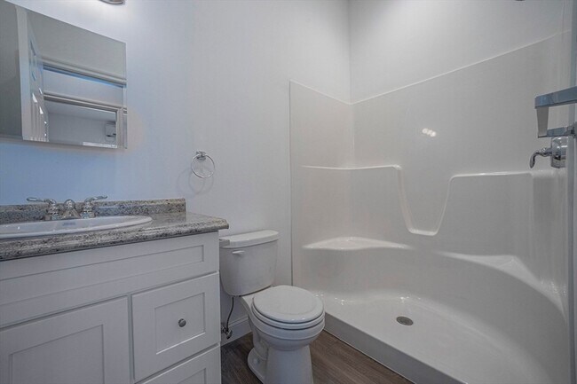 Foto del edificio - 2 S Grove St