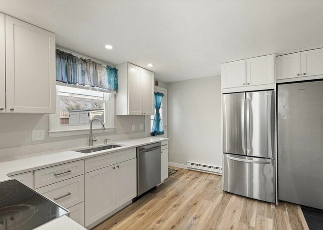 Building Photo - 11 Railroad Ave