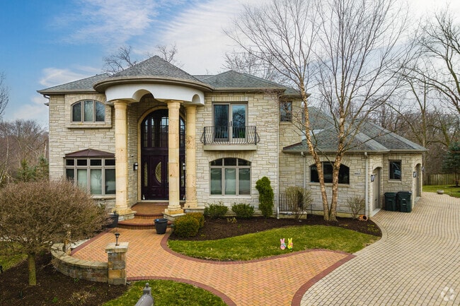 Glenview homes provide plenty of privacy more secluded areas of the town