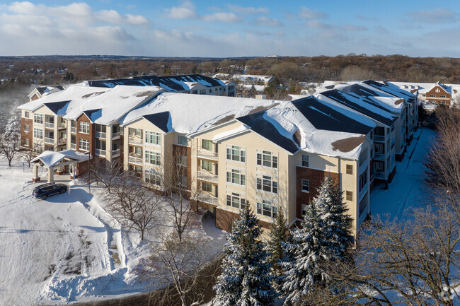 Building Photo - Summerhill of Apple Valley