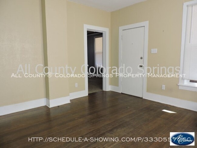 Building Photo - 626 N Corona St