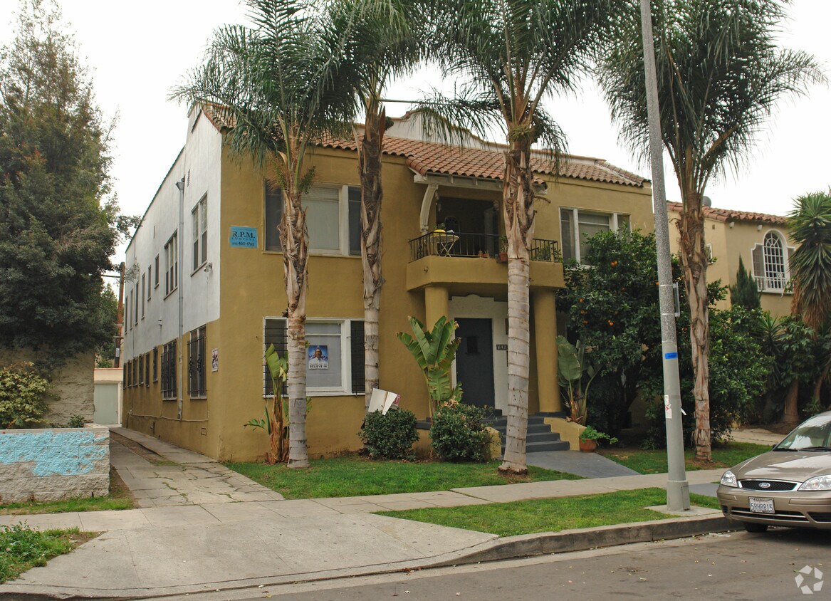 Building Photo - 642 N Genesee Ave