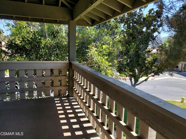 Foto del edificio - 427 Arbor Ln Ct
