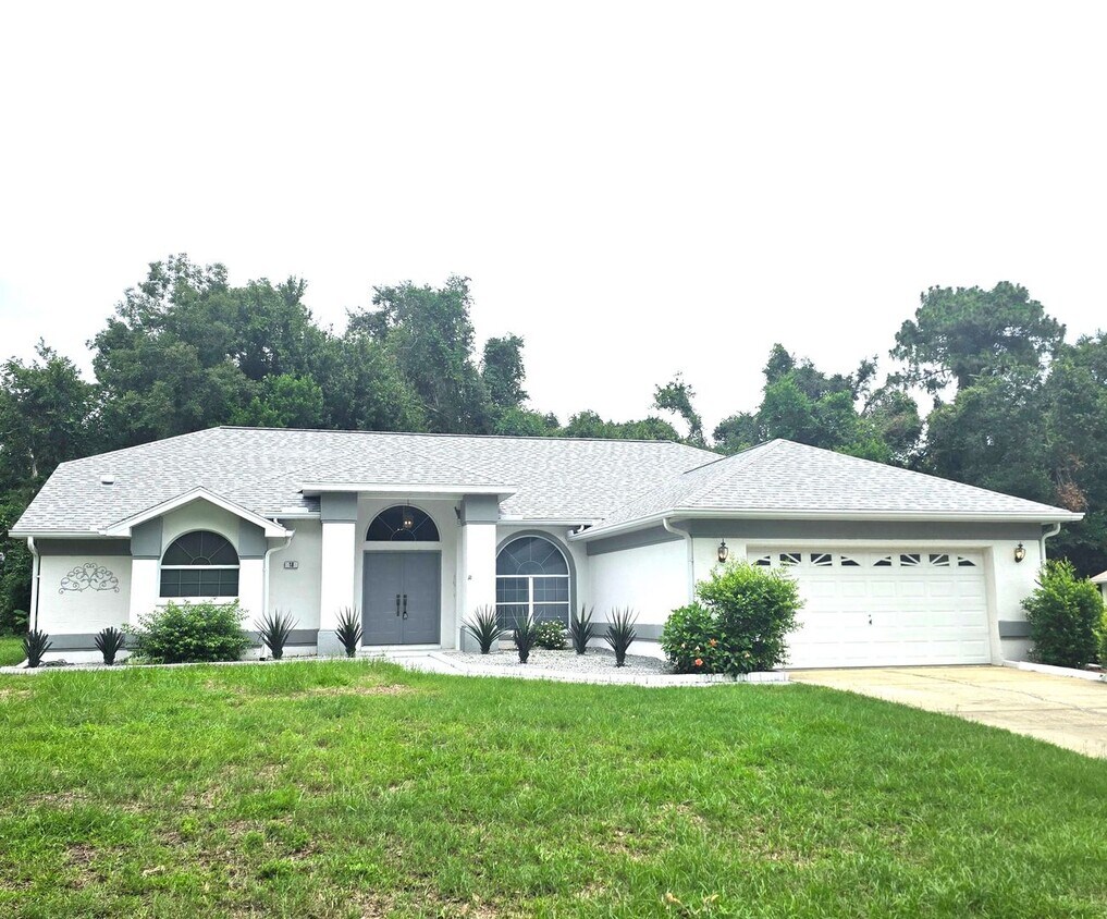 Foto principal - Beautiful 3/2/2 in Sugarmill Woods!!!